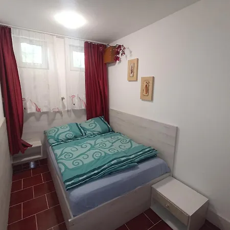 Apartment Mali Apartmanhaz